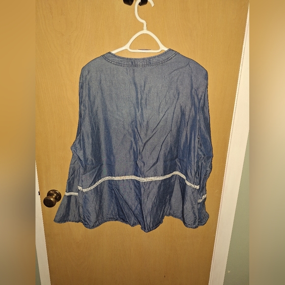 Fourteenth Place Jean Style Blouse Size XXL - Picture 3 of 3